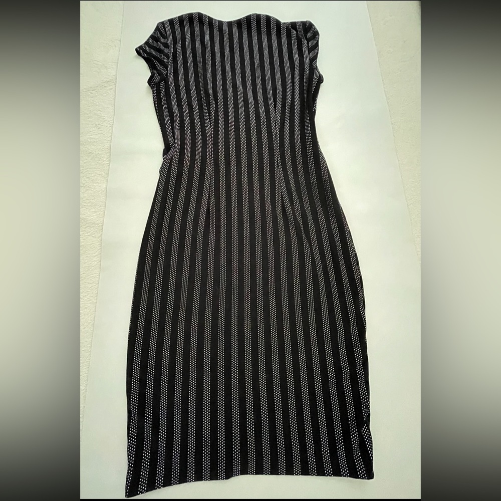 Cache Dress - Picture 2 of 8